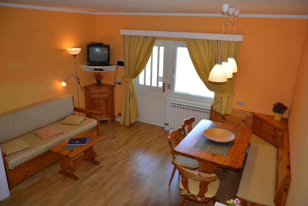 Casa Del Sole Aparthotel Colico Luaran gambar